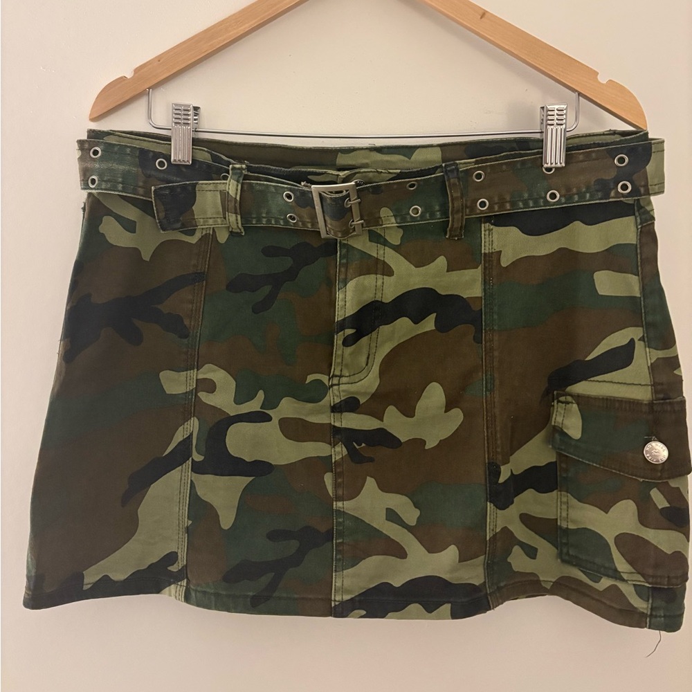 Hot Kiss Green Camouflage Mini Skirt with Belt One Side Pocket JR SZ 15